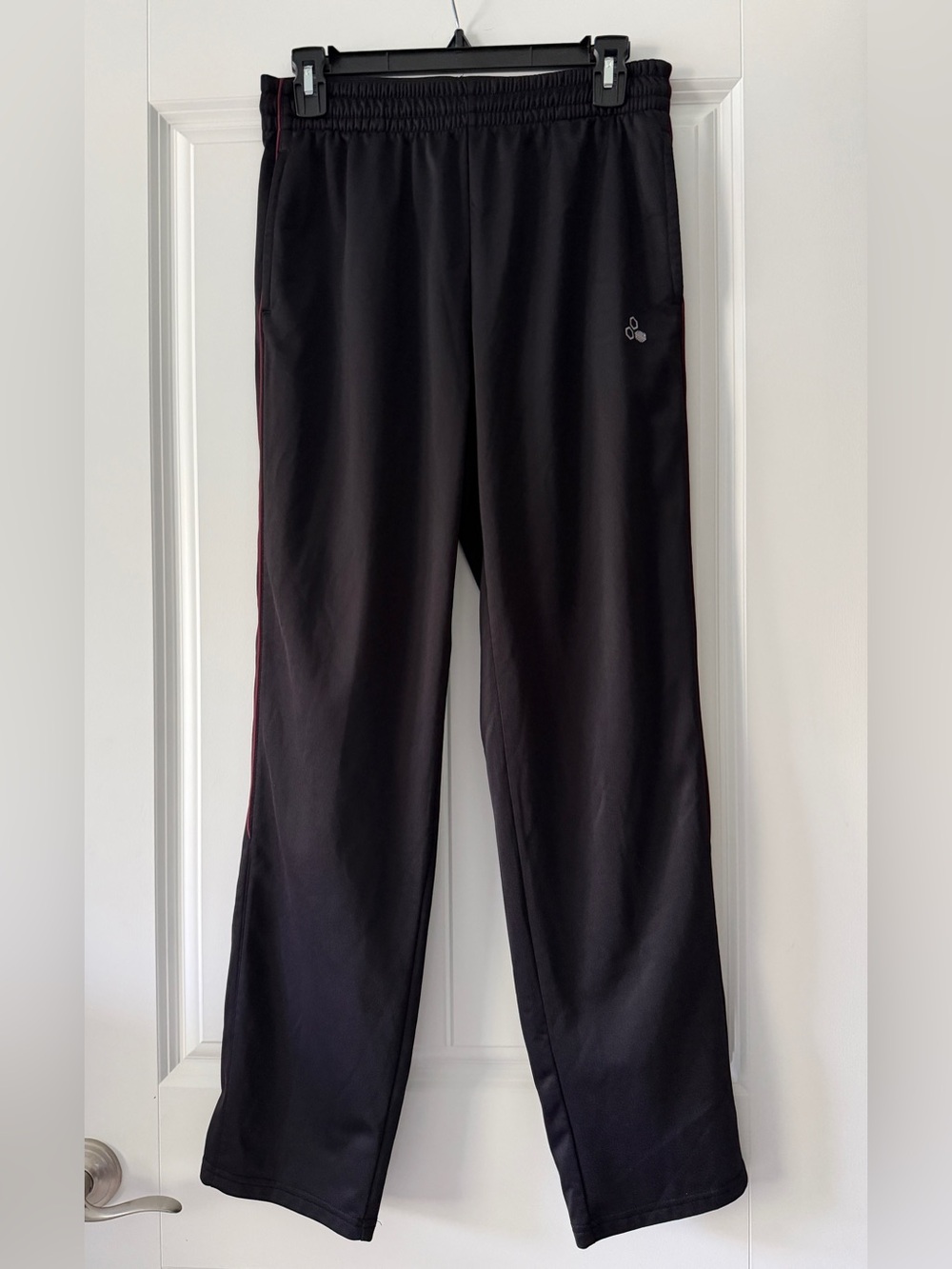 NWOT Tek Gear Black Joggers with Burgundy Side Stripe Sz Small
